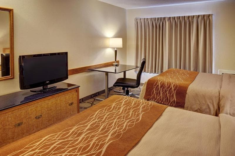 Comfort Inn 4