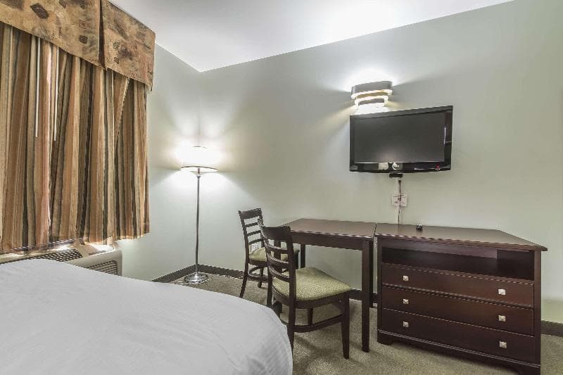 Econo Lodge 1