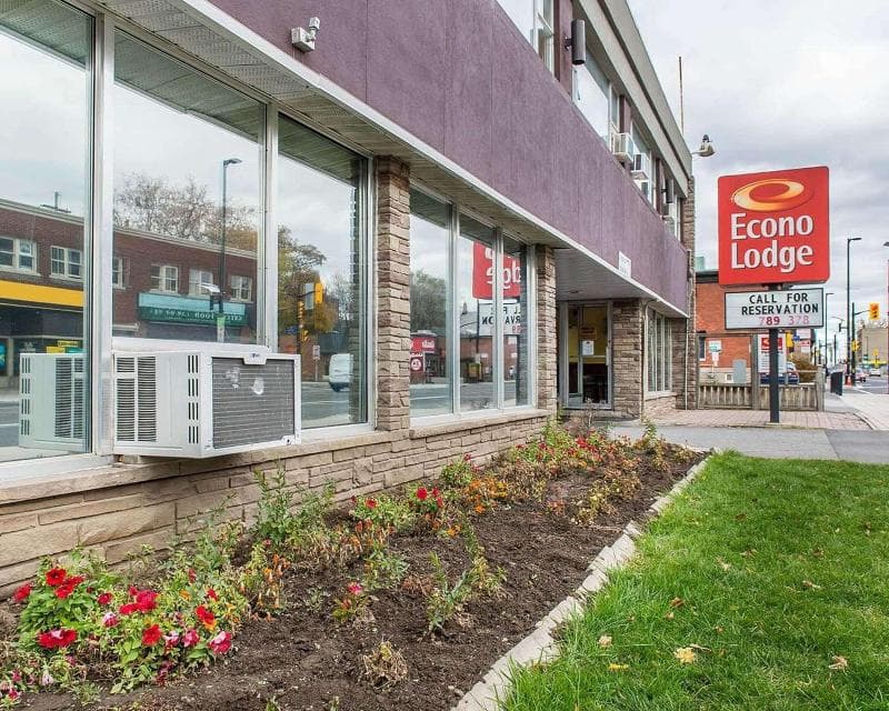 Econo Lodge Downtown Ottawa 4