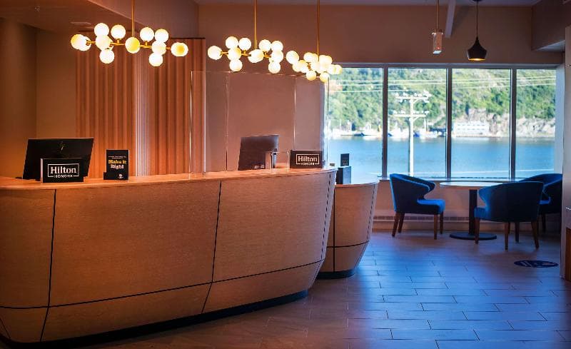 DoubleTree by Hilton St. John's Harbourview 4