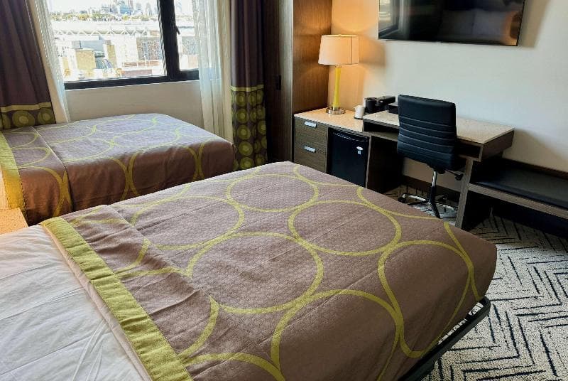 Super 8 by Wyndham Bronx Near Stadium 4