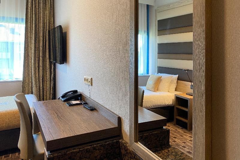 XO Hotels Blue Square 5