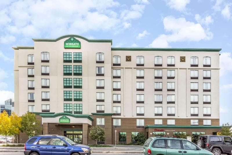 Wingate by Wyndham Regina photo 1