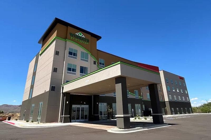 Wingate by Wyndham Kingman photo 1