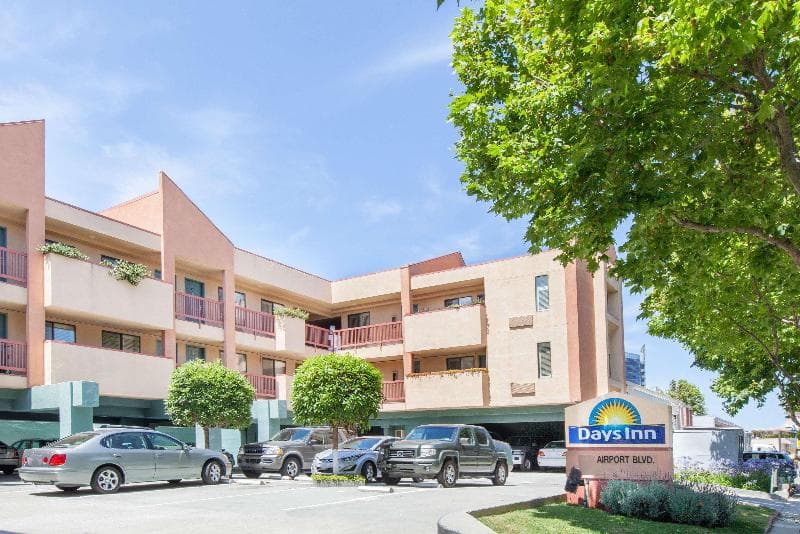 Days Inn by Wyndham San Francisco South/Oyster Point Airport photo 1
