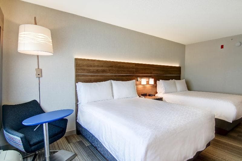 Holiday Inn Express & Suites Toronto - Markham 2
