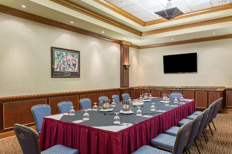 Doubletree By Hilton Fort Myers At Bell Towershops main