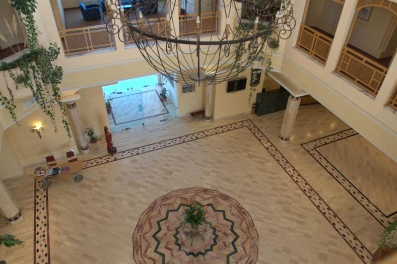 Marina Palace 5