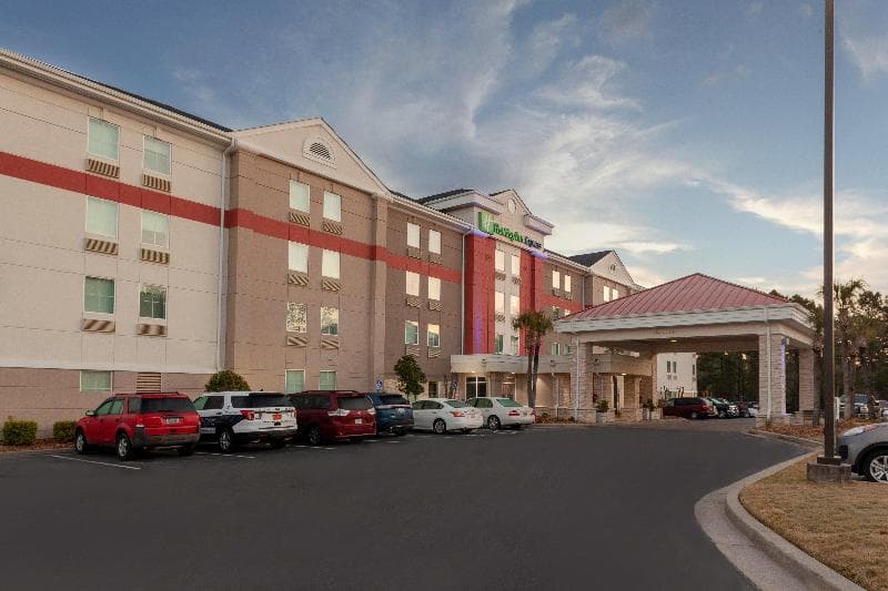 Holiday Inn Express Myrtle Beach - Broadway @ the Beach 2