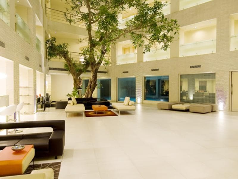 Avalon Courtyard 3