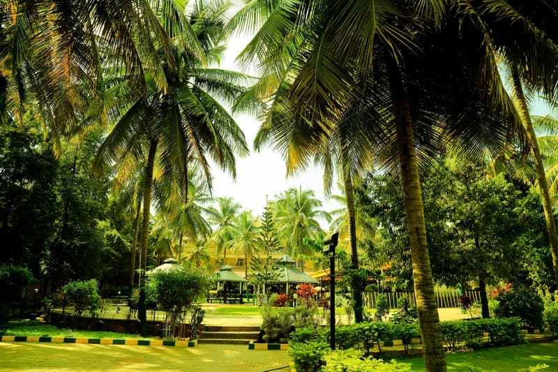 Royal Orchid Resort & Convention Centre 4