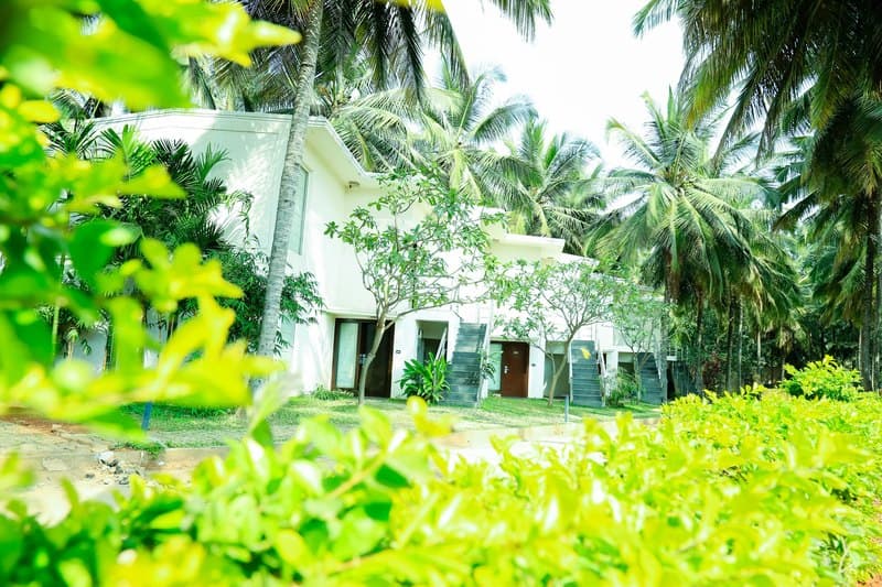 Royal Orchid Resort & Convention Centre 3