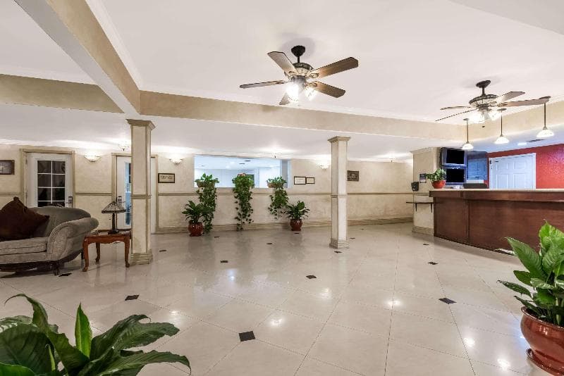 Ramada by Wyndham San Diego Airport 4