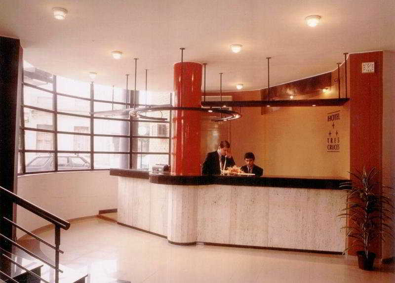 Tres Cruces Hotel 4