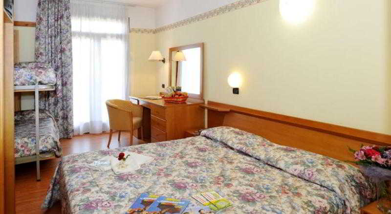 Park Hotel Jolanda 5
