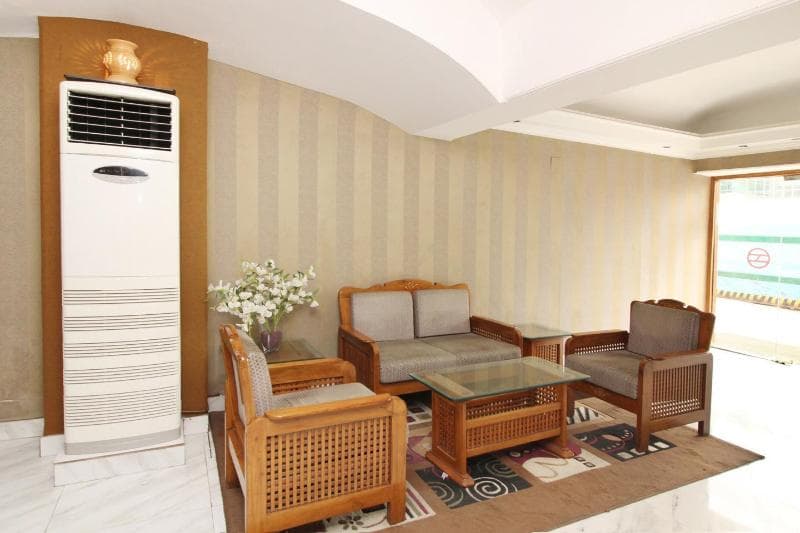 Airport Hotel photo 1