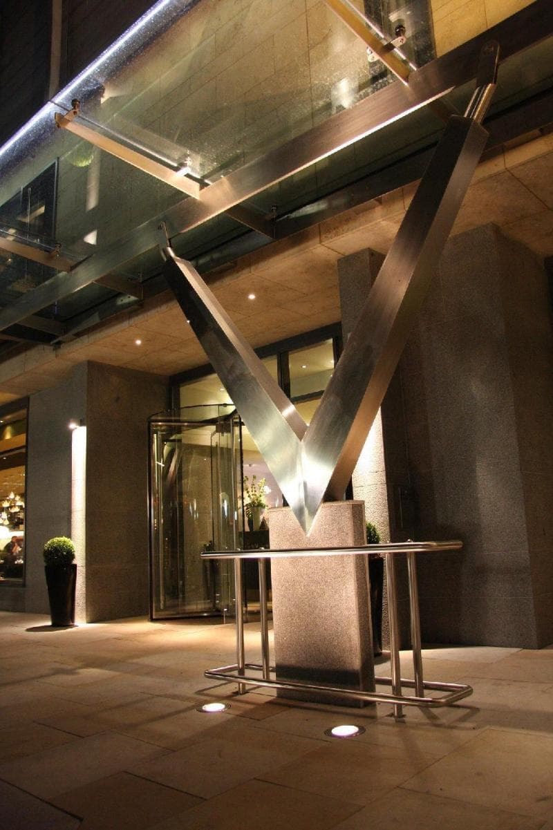 The Vincent Hotel 2