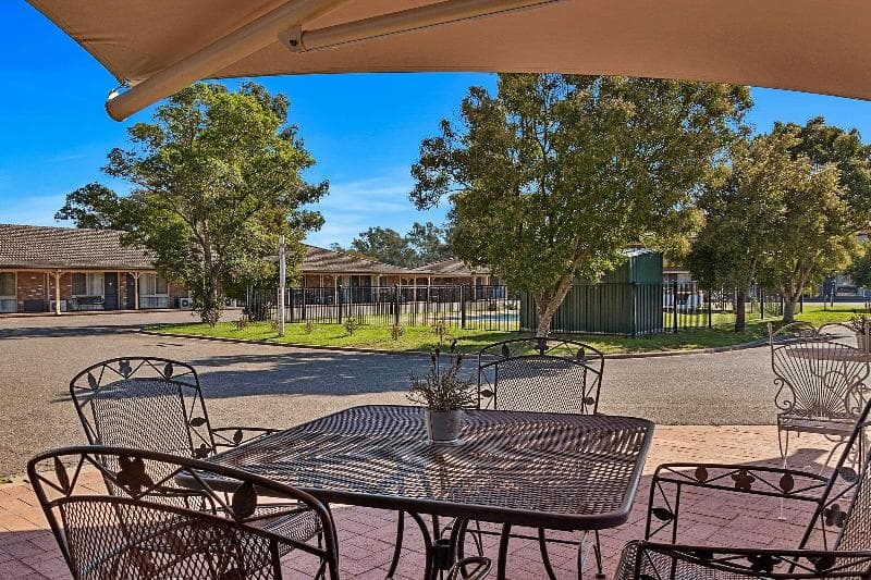 Quality Inn Carriage House 4