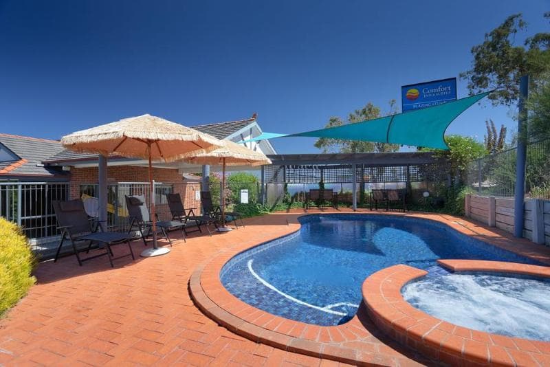 Blazing Stump Motel & Suites 4