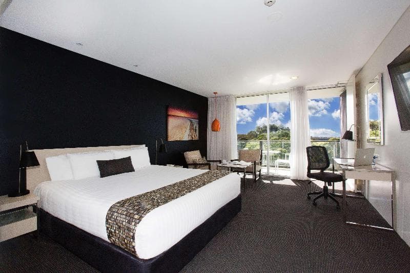 Best Western Plus Apollo International Hotel 4
