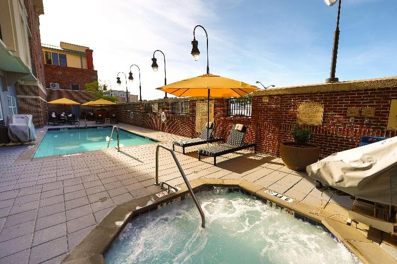 Hilton Garden Inn Savannah Historic District 2