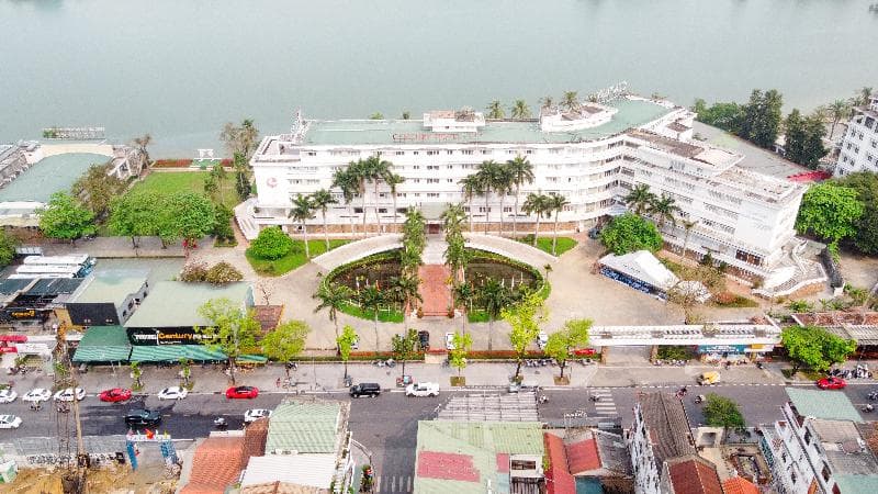 Century Riverside 3