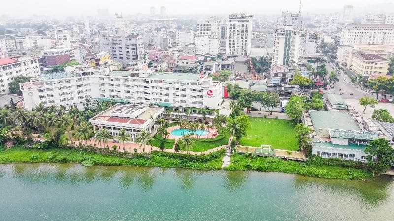 Century Riverside 4