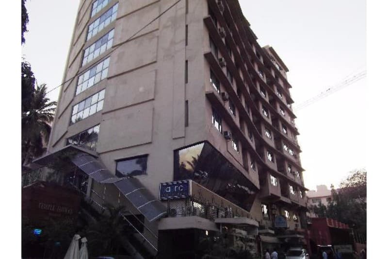 King's International main