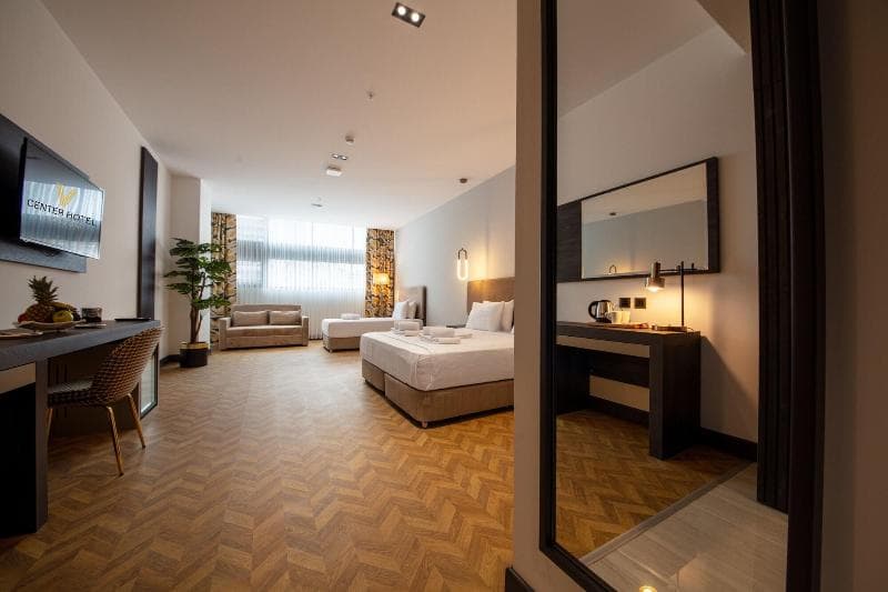 V Center Hotel 5