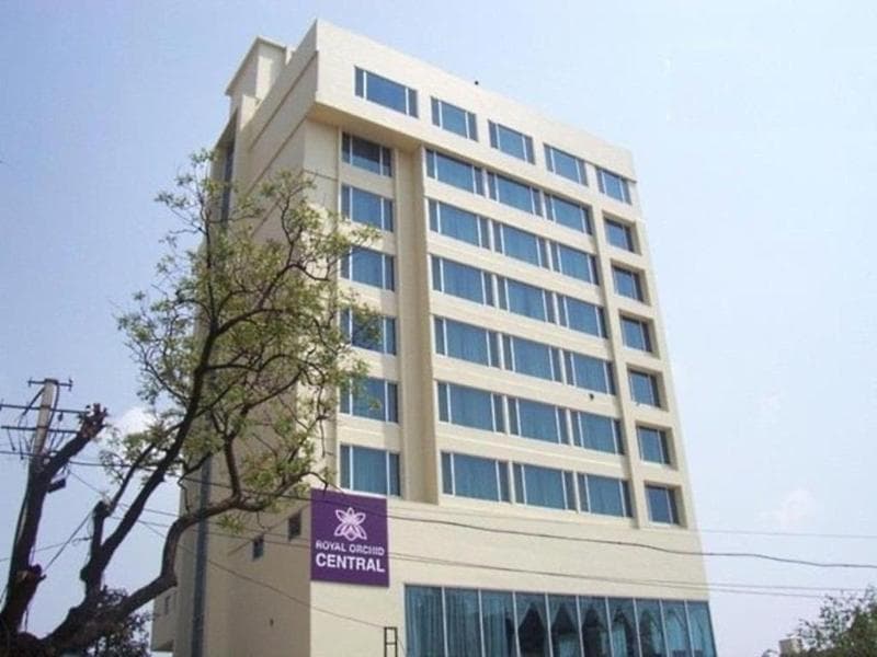 Royal Orchid Central, Bani Park 2