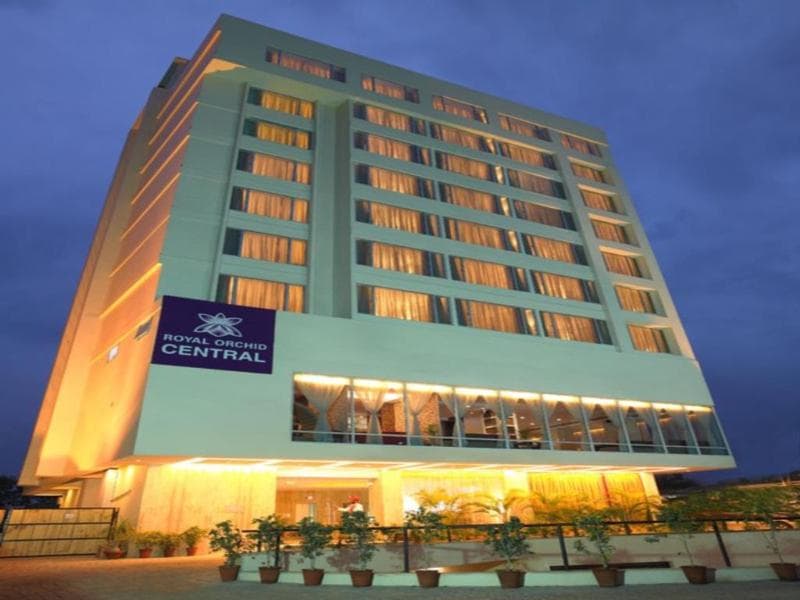 Royal Orchid Central, Bani Park 3