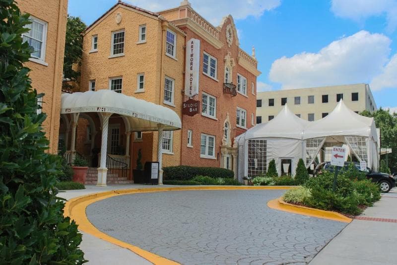 The Artmore Hotel 5