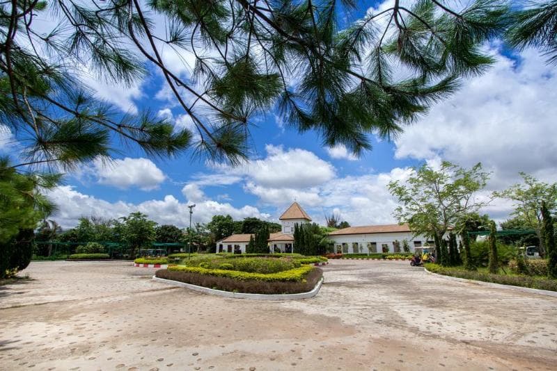 Waterford Valley Chiang Rai Golf Course & Resort 3