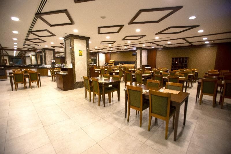 The Green Park Hotel Merter 4