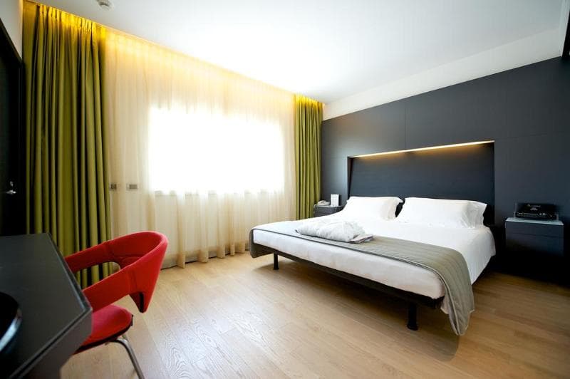 Mercure Nerocubo Rovereto 2