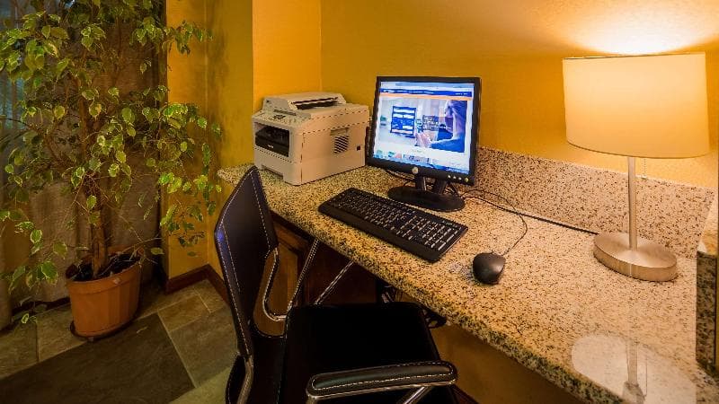 Best Western Palm Court Inn photo 1
