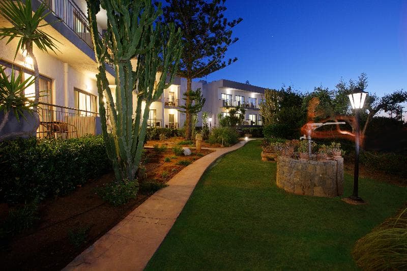 Oasis Beach Hotel Adults Only 3