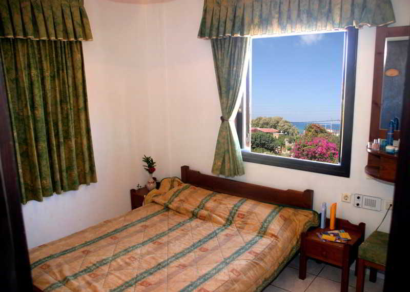 ILIOSTASI BEACH Apartments 4