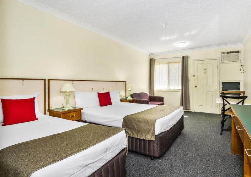 Bayswater Tweed Motel main