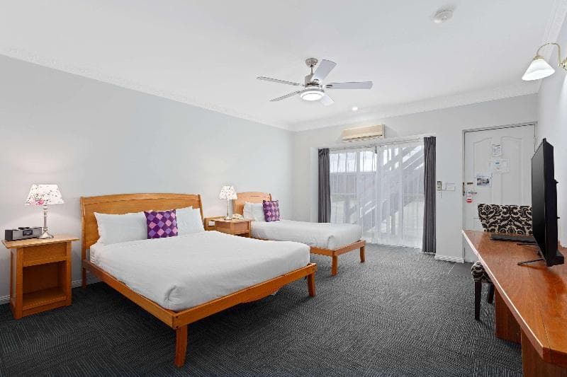 Comfort Inn The International 4