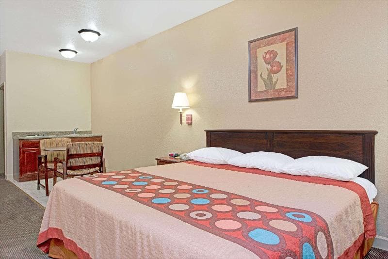 Super 8 by Wyndham St. Louis Airport main