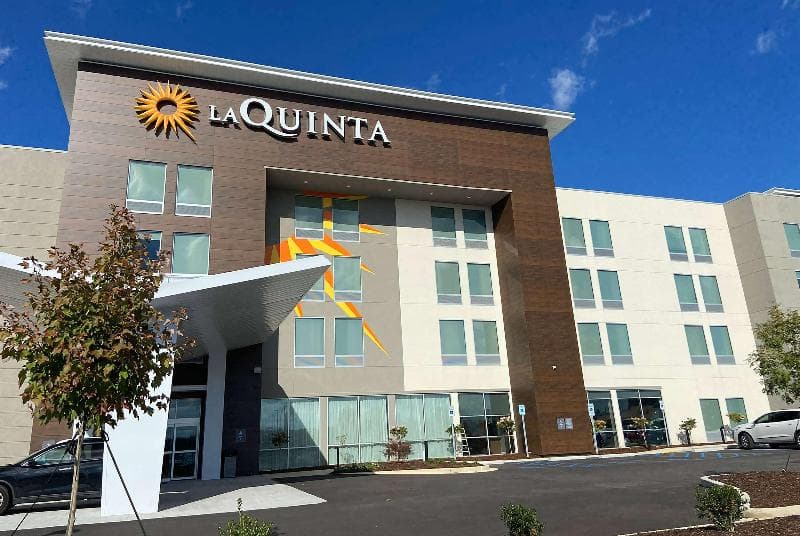 La Quinta Inn and Suites by Wyndham Chelsea 4