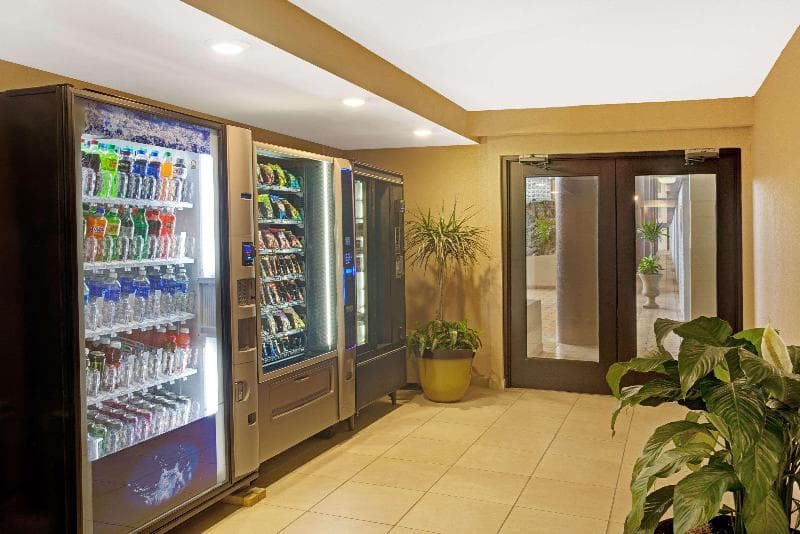 Ramada Plaza by Wyndham Charlotte Airport Conference Center 3