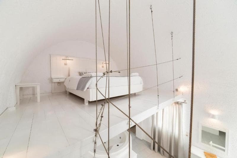 Artemis Suites 5