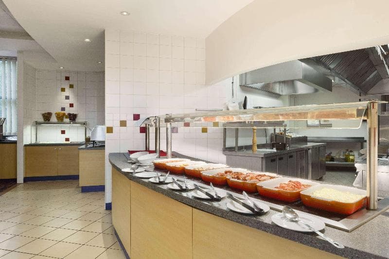 Ramada by Wyndham London North M1 5