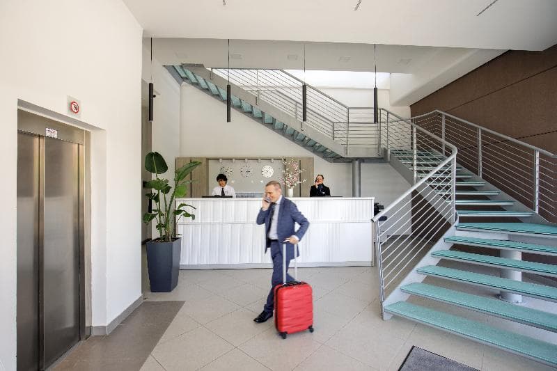 Simon Hotel Aprilia 4