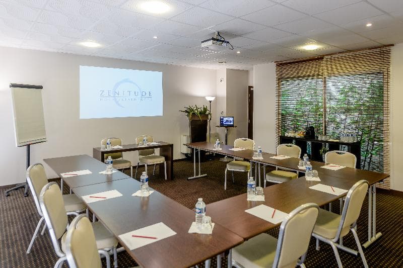Zenitude Hotel-Residences Begles