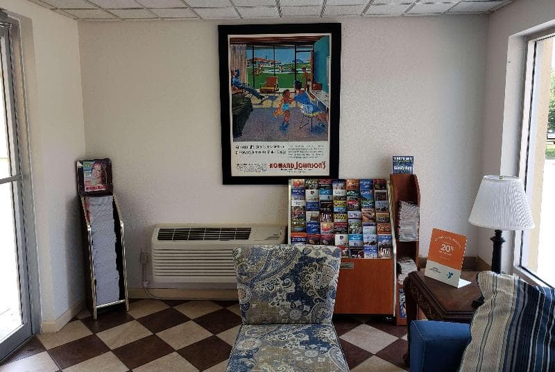 Howard Johnson by Wyndham Virginia Beach 4