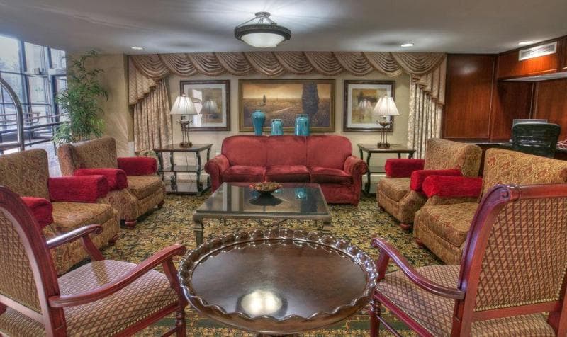 Clarion Collection Hotel Arlington Court Suites 2