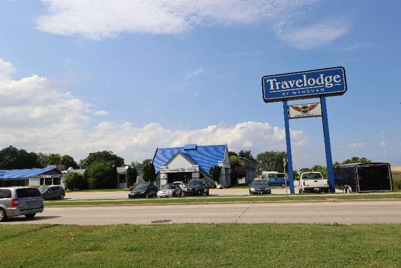 Travelodge by Wyndham Milwaukee 3